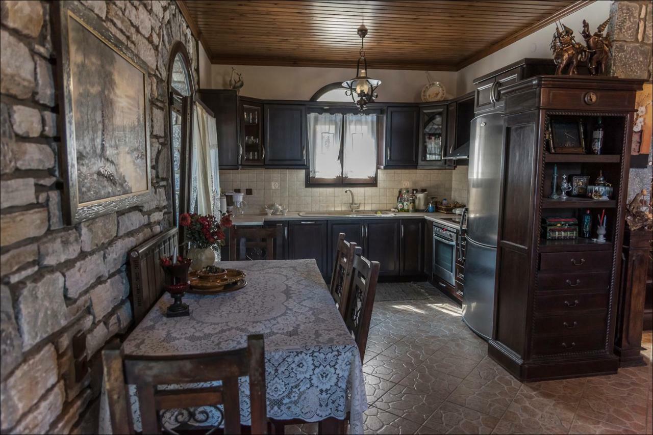 Villa Stone Mansion Anavryti, ΑΜΑ 20569 Mystras Esterno foto
